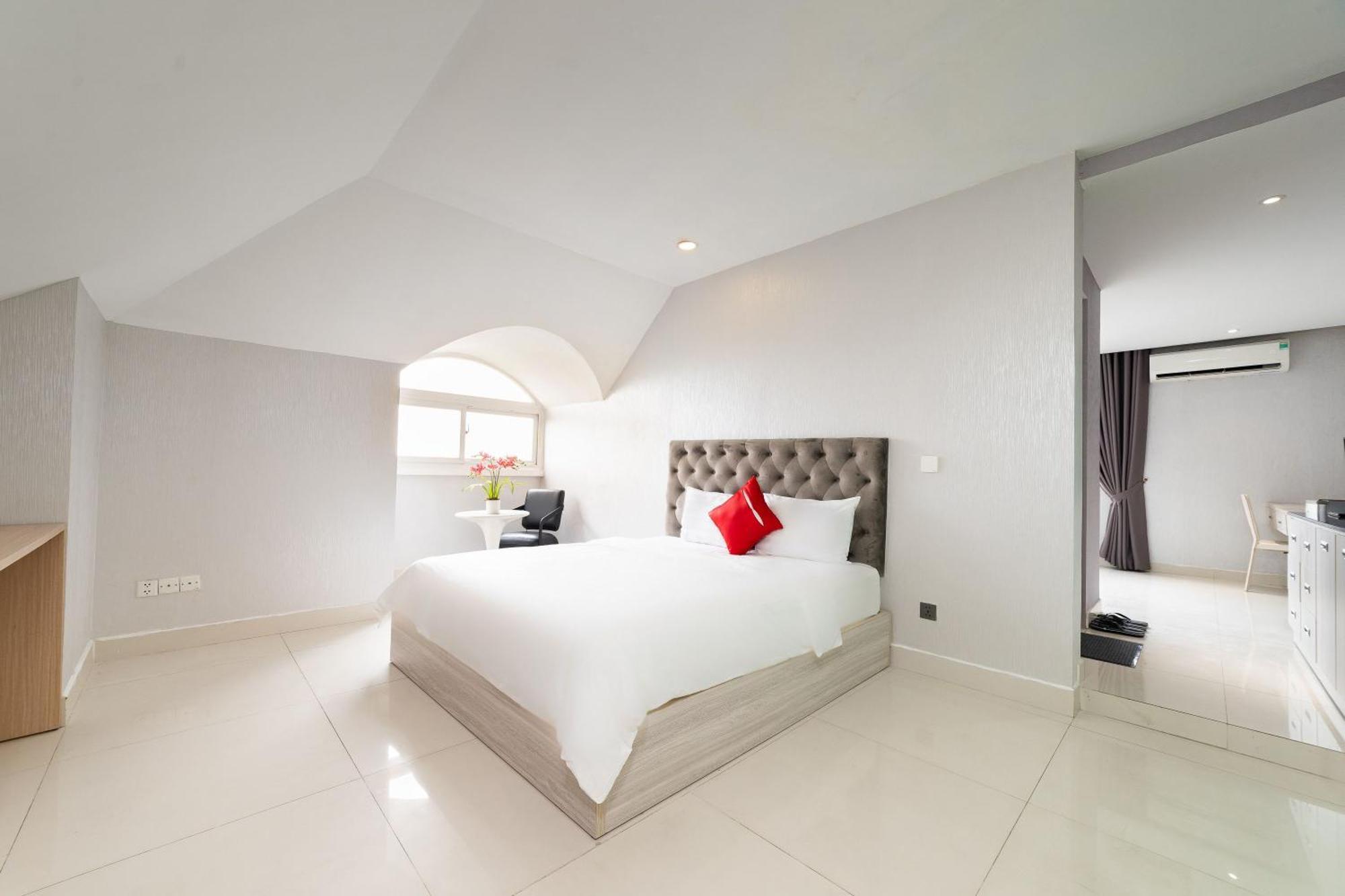 Belvilla Luxury Near Secc Formerly Sunshine Garden * Ho Chi Minh City
