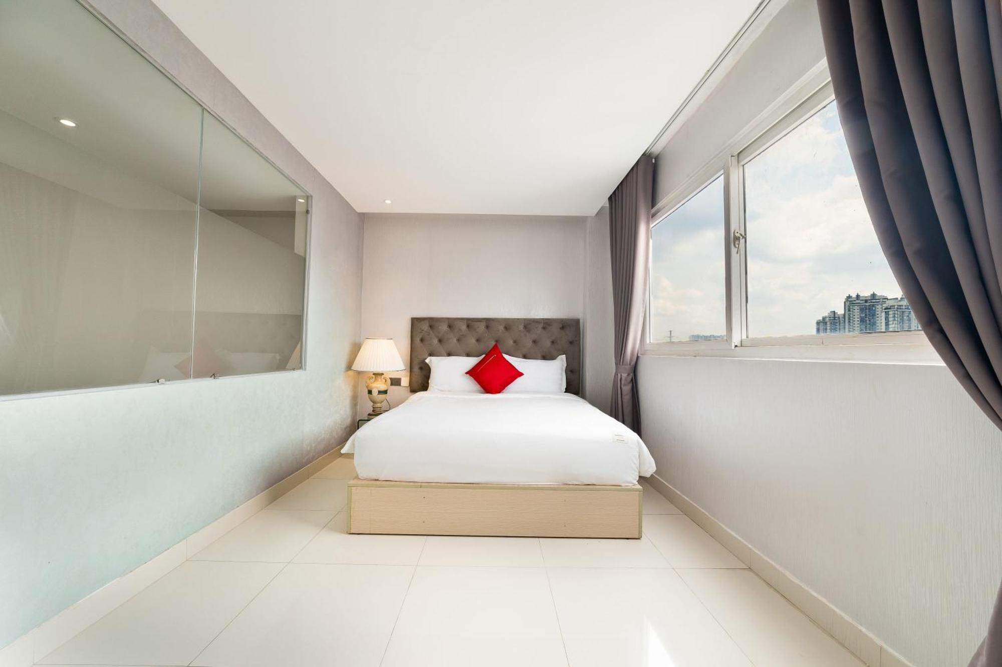 Belvilla Luxury Near Secc Formerly Sunshine Garden * Ho Chi Minh City